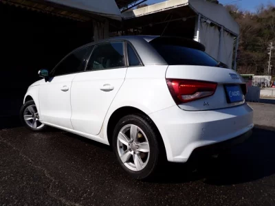 Audi A1  с аукциона в Японии