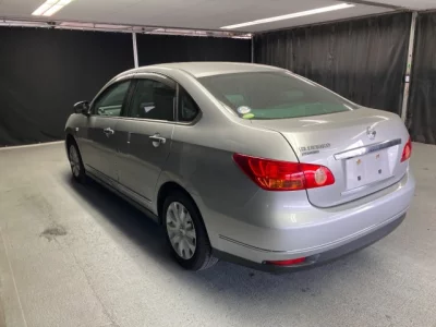 Nissan SYLPHY  с аукциона в Японии