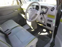 Toyota PIXIS SPACE лот № 1112 оценка 4  с аукциона в Японии 2