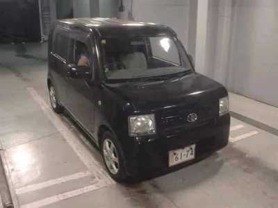 Toyota PIXIS SPACE  с аукциона в Японии