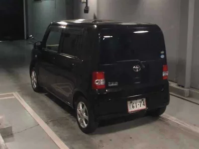 Toyota PIXIS SPACE  с аукциона в Японии