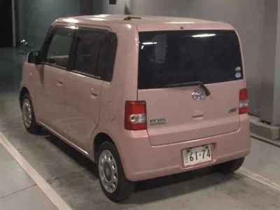 Toyota PIXIS SPACE  с аукциона в Японии