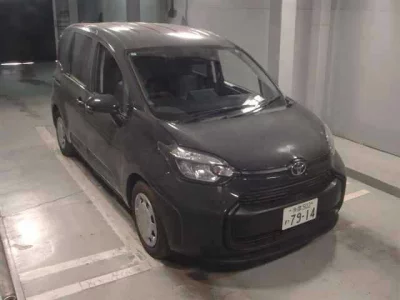 Toyota SIENTA  с аукциона в Японии