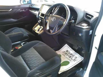 Toyota VELLFIRE  с аукциона в Японии