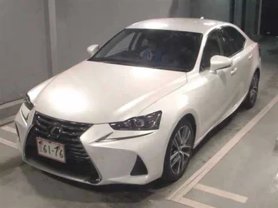 Lexus IS