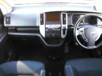 Nissan SERENA лот № 3011 оценка 4  с аукциона в Японии 7