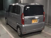 Honda N BOX лот № 8203 оценка 4  с аукциона в Японии 1