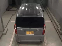 Honda N BOX лот № 8203 оценка 4  с аукциона в Японии 6