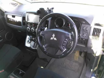 Mitsubishi DELICA D5