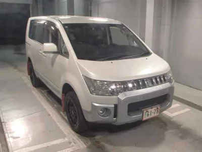 Mitsubishi DELICA D5