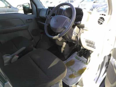 Mitsubishi MINICAB VAN