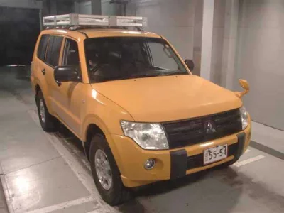 Mitsubishi PAJERO
