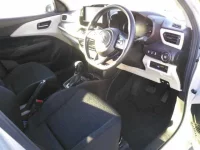 Suzuki SWIFT лот № 8396 оценка 4.5  с аукциона в Японии 2