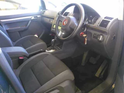 Volkswagen GOLF TOURAN