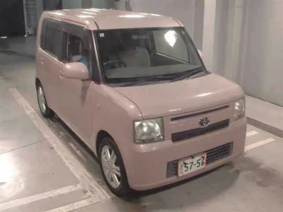 Toyota PIXIS SPACE  с аукциона в Японии