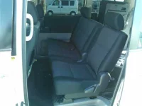 Toyota VOXY лот № 3027 оценка R  с аукциона в Японии 8