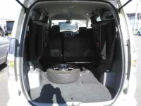 Toyota VOXY лот № 3027 оценка R  с аукциона в Японии 9