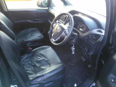 Toyota VOXY  с аукциона в Японии