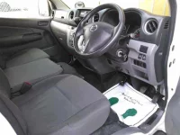 Nissan CARAVAN VAN лот № 4046 оценка R  с аукциона в Японии 2