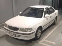 Nissan SUNNY лот № 8445 оценка 3.5  с аукциона в Японии 3