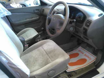 Nissan SUNNY  с аукциона в Японии