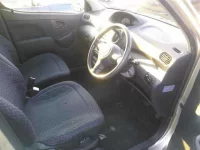 Toyota FUNCARGO лот № 8461 оценка 3.5  с аукциона в Японии 2