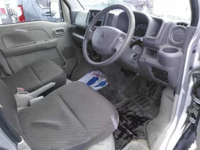Mitsubishi MINICAB VAN