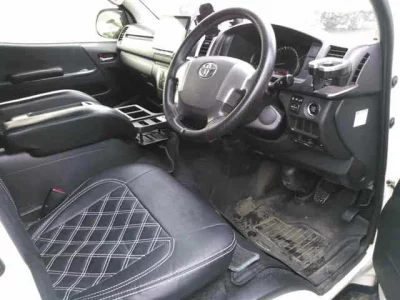 Toyota HIACE VAN