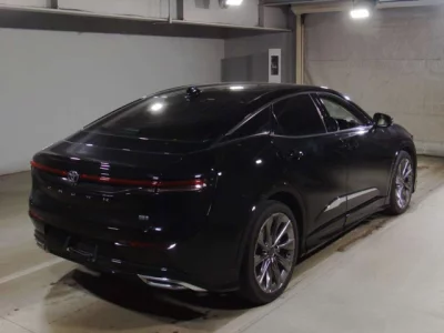 Toyota CROWN CROSSOVER