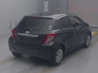 Toyota VITZ лот № 4055 оценка 3.5  с аукциона в Японии 1