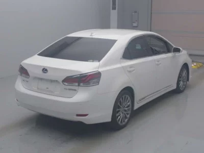Lexus HS