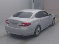 Nissan FUGA лот № 7108 оценка R  с аукциона в Японии 1