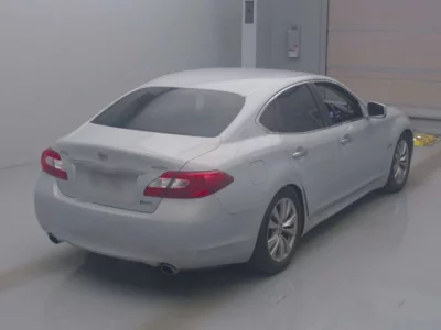 Nissan FUGA  с аукциона в Японии