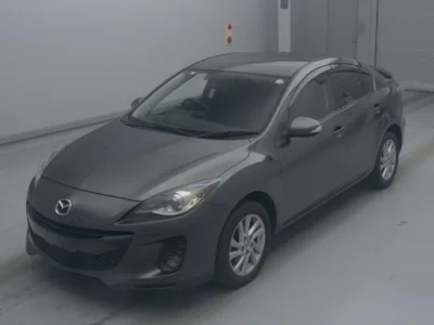 Mazda AXELA  с аукциона в Японии