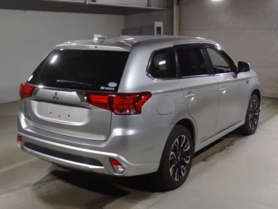 Mitsubishi OUTLANDER PHEV