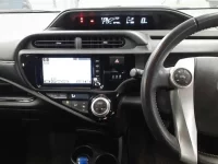 Toyota AQUA лот № 30051 оценка 4  с аукциона в Японии 8