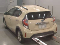 Toyota AQUA лот № 30069 оценка R  с аукциона в Японии 5