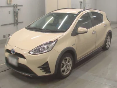 Toyota AQUA  с аукциона в Японии