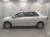 Toyota COROLLA AXIO лот № 30052 оценка 3  с аукциона в Японии 3