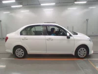 Toyota COROLLA AXIO лот № 30083 оценка R  с аукциона в Японии 2