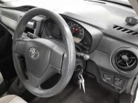 Toyota COROLLA AXIO лот № 90030 оценка 3  с аукциона в Японии 6