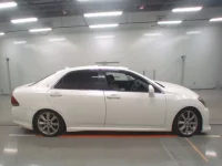 Toyota CROWN лот № 30064 оценка 4  с аукциона в Японии 2