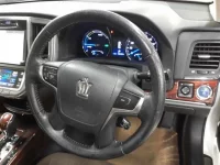 Toyota CROWN лот № 30263 оценка 4  с аукциона в Японии 6