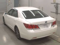 Toyota CROWN лот № 30263 оценка 4  с аукциона в Японии 5