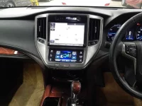 Toyota CROWN лот № 30263 оценка 4  с аукциона в Японии 8