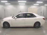 Toyota CROWN лот № 30263 оценка 4  с аукциона в Японии 3