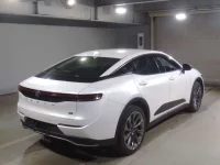 Toyota CROWN CROSSOVER лот № 2250 оценка 5  с аукциона в Японии 1