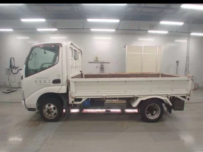 Toyota DYNA  с аукциона в Японии