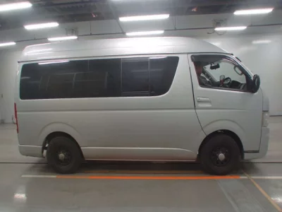 Toyota HIACE VAN  с аукциона в Японии