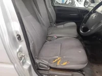 Toyota HIACE VAN лот № 30169 оценка 2  с аукциона в Японии 7